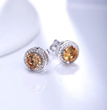 Silver 925 Earring decorated by brown crystal bezel