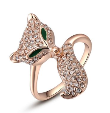 Copper ring plated with gold imitates a cat licking its tail, inlaid with special crystals